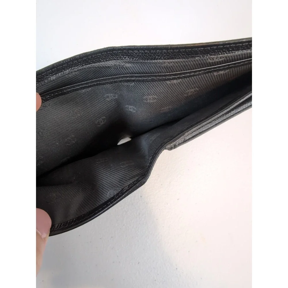 Chanel Coco Button Bifold Wallet With Hologram In Excellent Condition